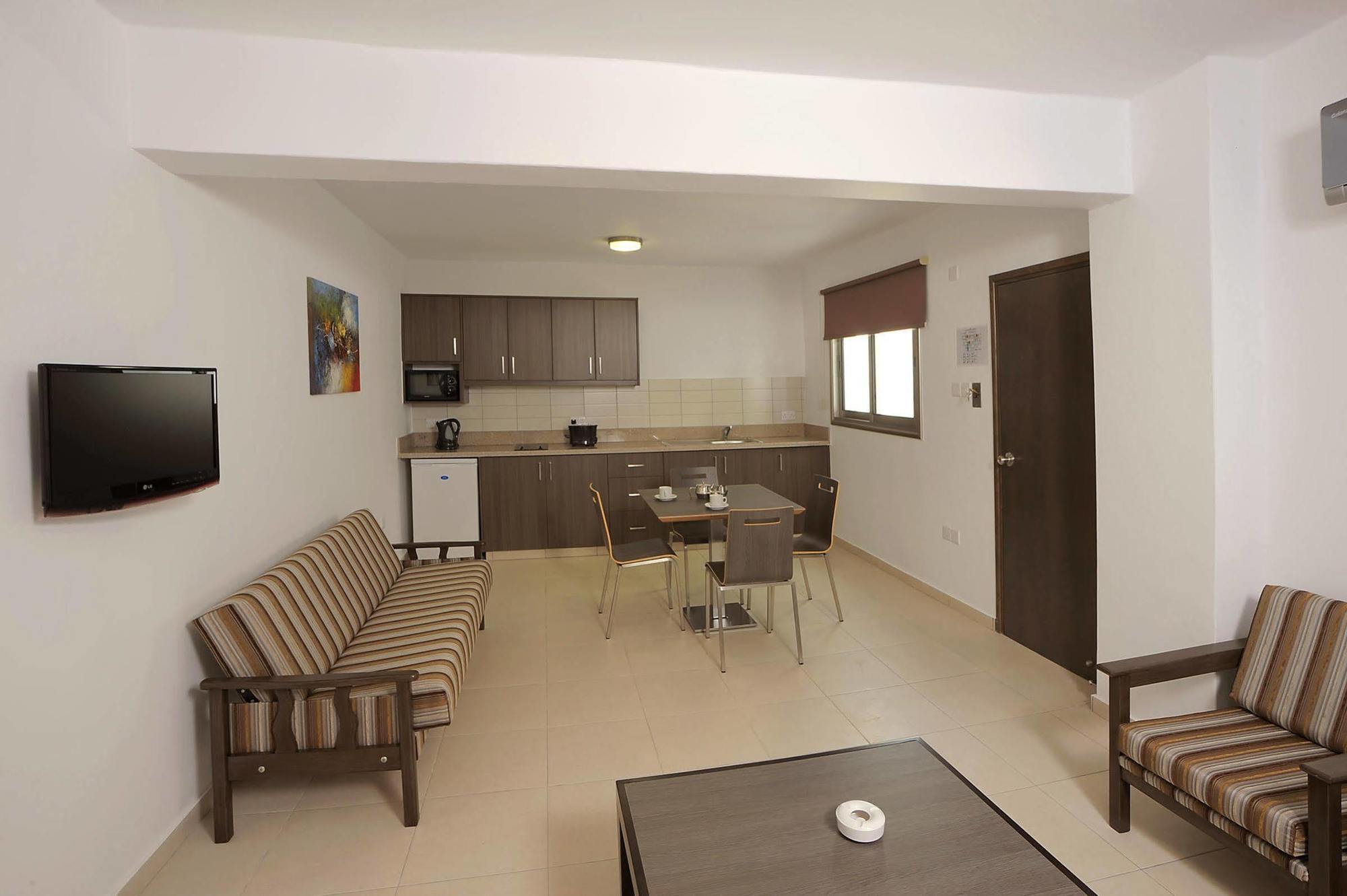Hotel apartamentowy Petrosana